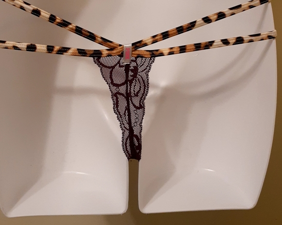 PINK Victoria's secret Thongs sz.xs maroon - Picture 2 of 4